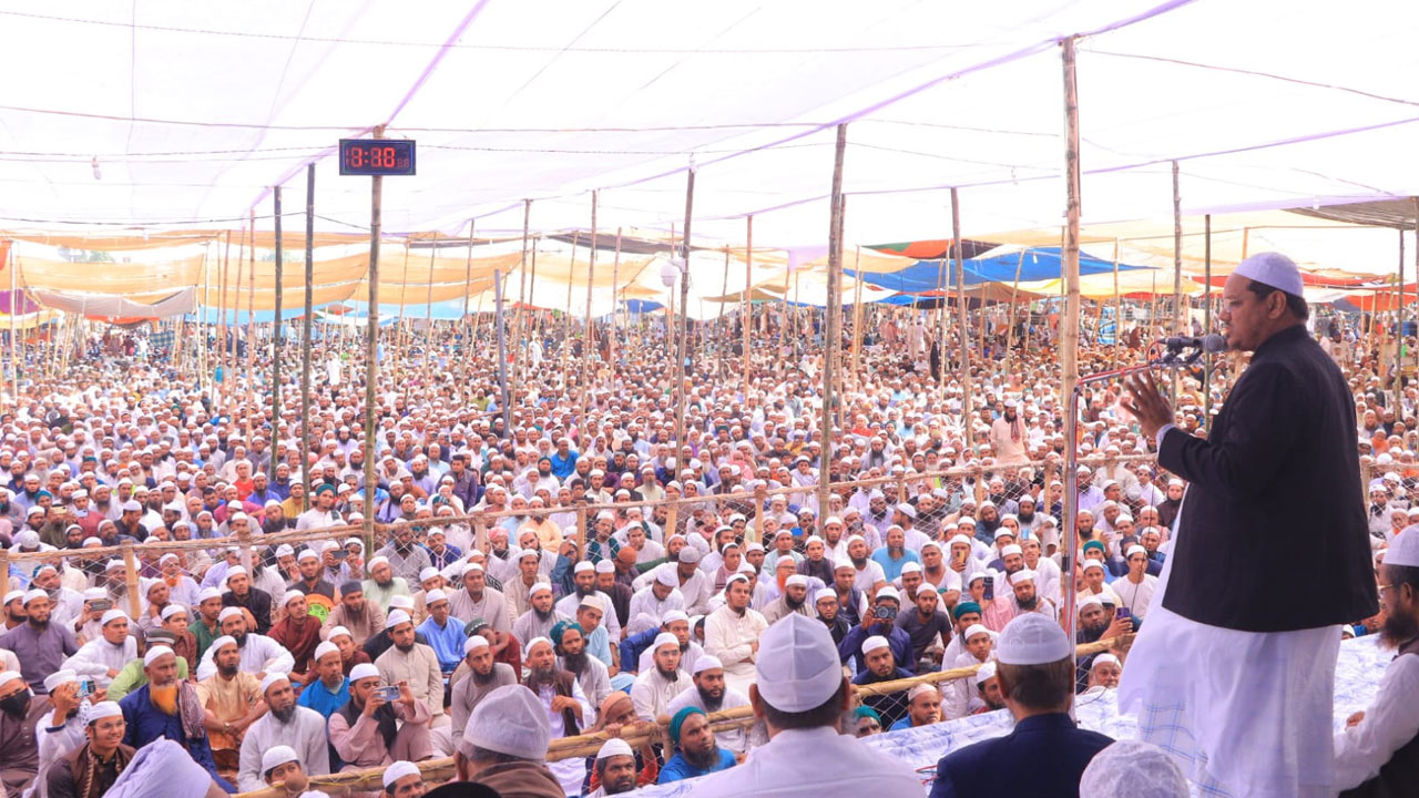 দেশের অভ্যন্তরে বিশৃঙ্খলা রোধে ঐক্যবদ্ধ হতে হবে বললেন পীর চরমোনাই